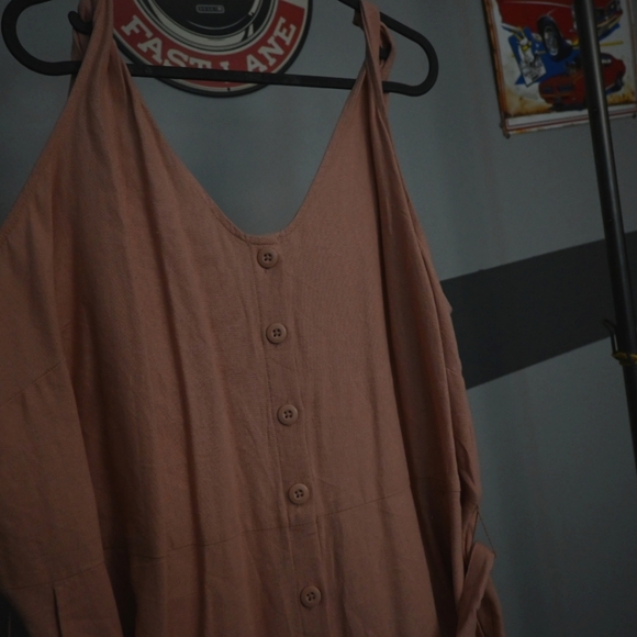 Old navy blush jumpsuit with belt and pockets - Picture 2 of 5